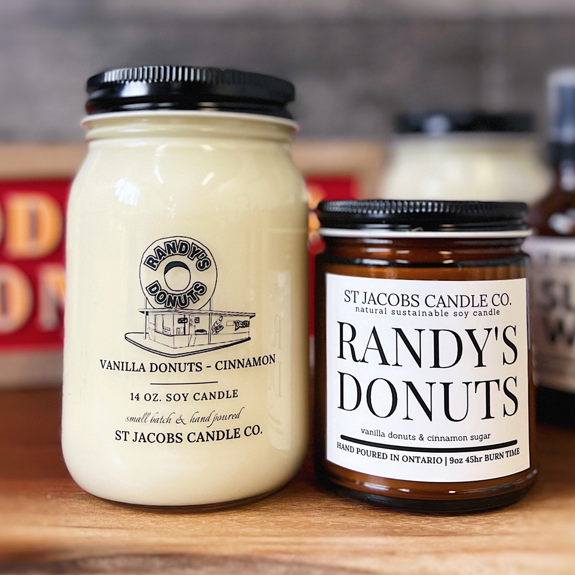 "RANDY'S DONUTS" Natural Soy Candle